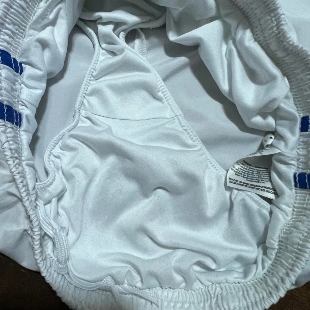 Nike Kentucky Wildcats white shorts with blue side stripes 428.5